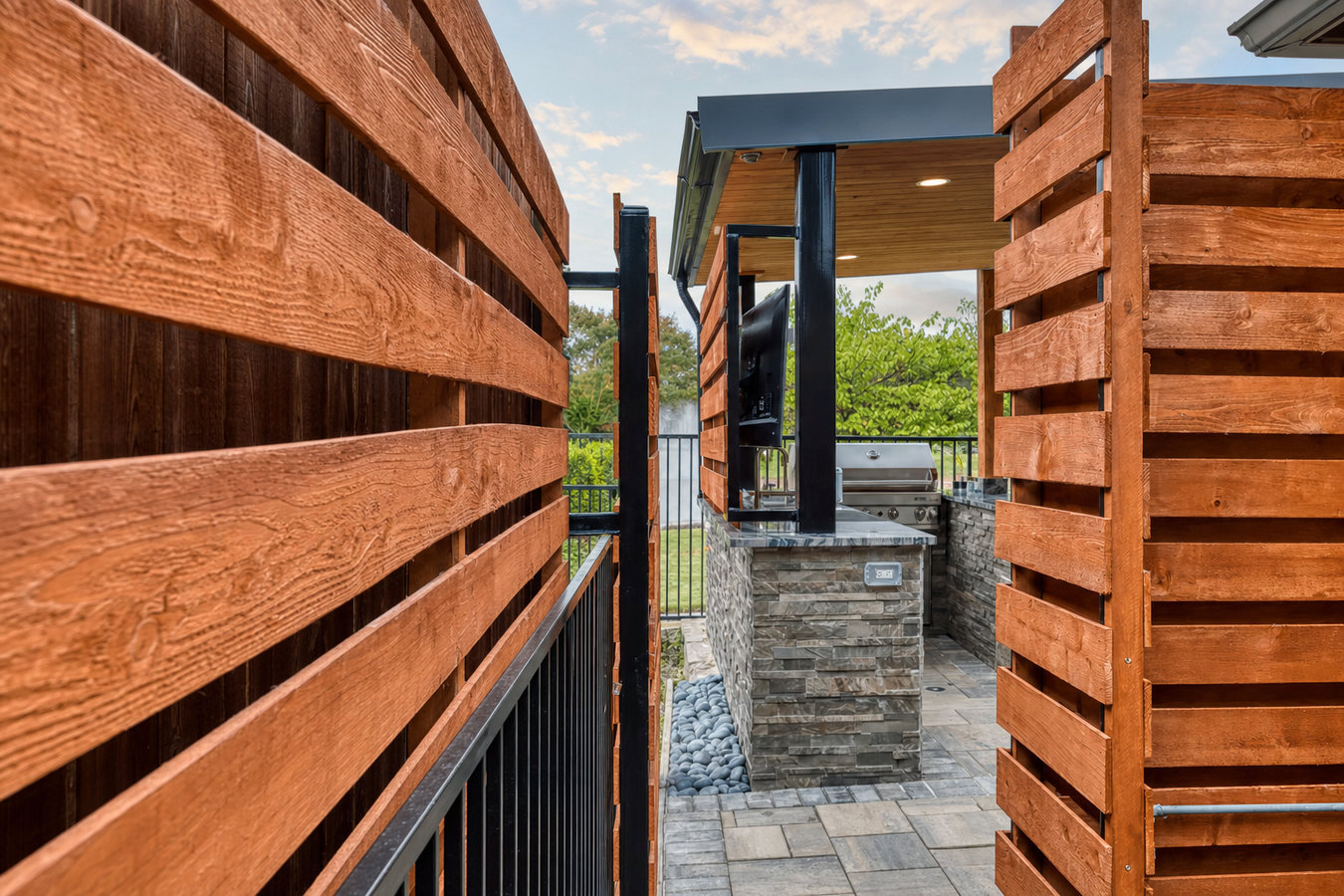 Custom fence design in Millbrae, CA